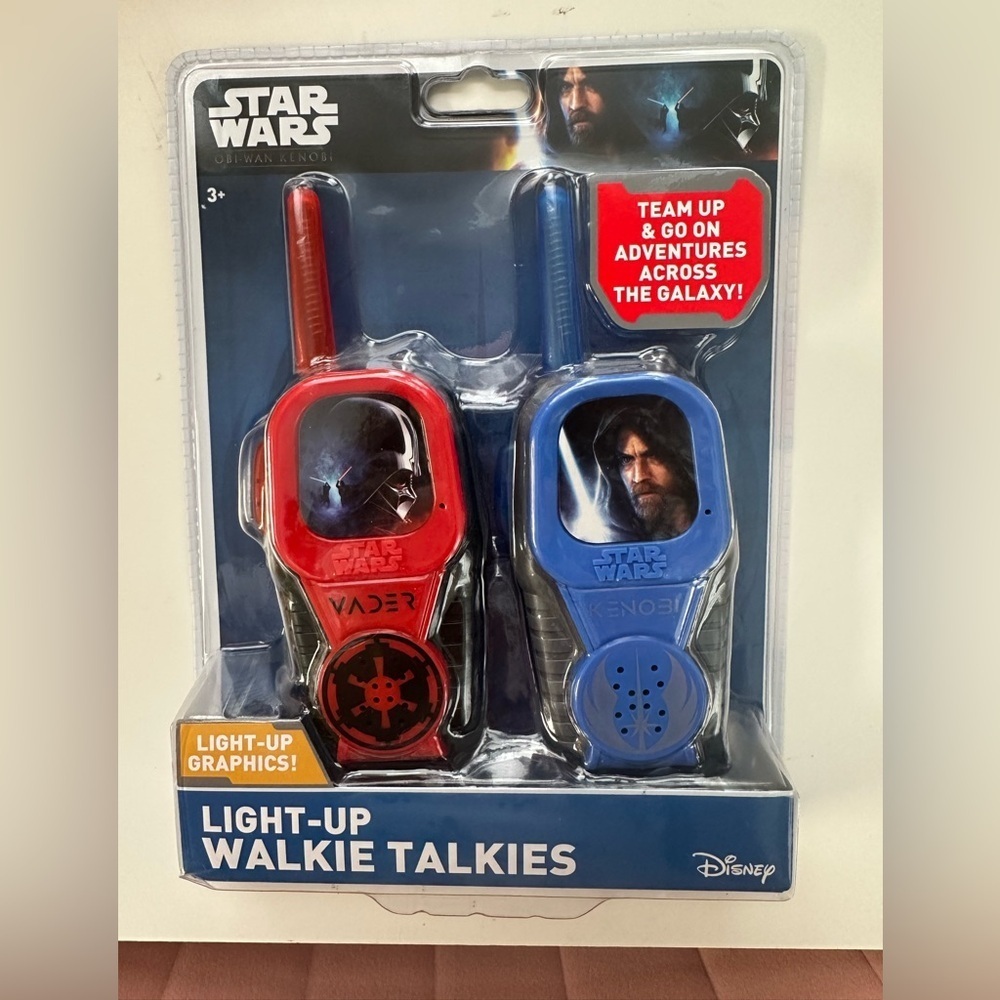 Star Wars Red and Blue Light-Up Walkie Talkies